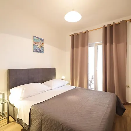 Kiara Apartment